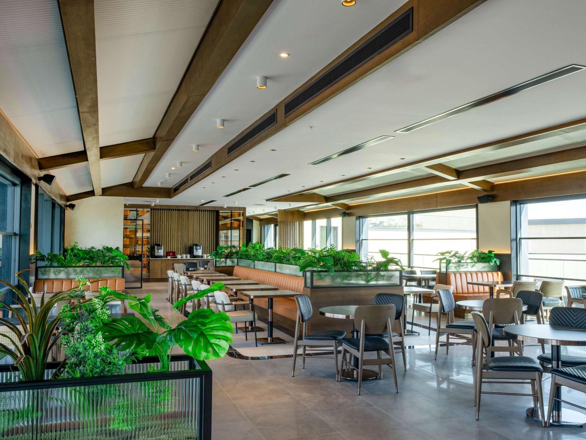 Novotel Tbilisi Center エクステリア 写真