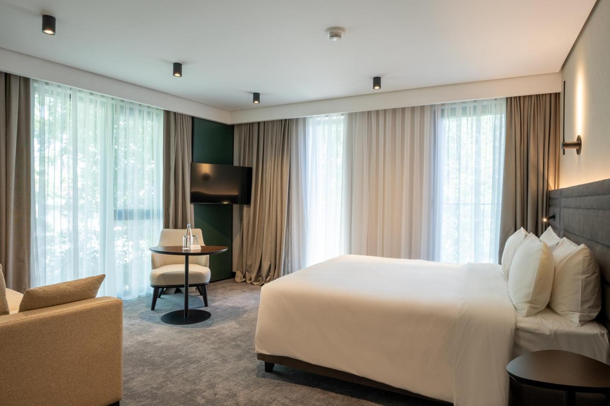 Novotel Tbilisi Center エクステリア 写真
