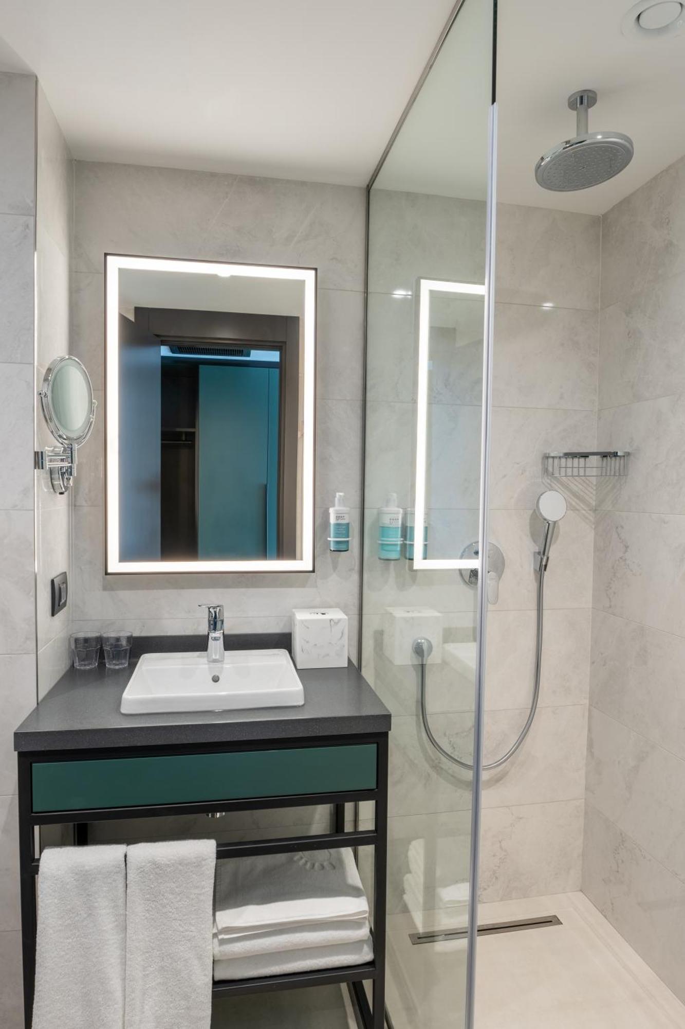 Novotel Tbilisi Center エクステリア 写真